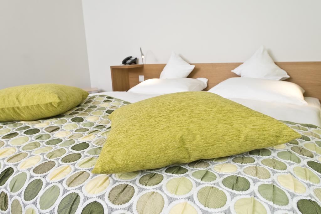 Hotel Tryp By Wyndham Frankfurt 3*