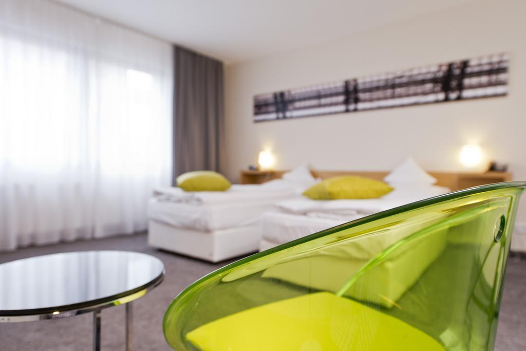 Tryp By Wyndham Frankfurt Hotel 3*